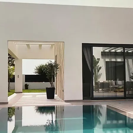 فيلة Guatemala House24 إِستيبونا